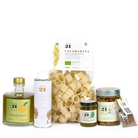 box reagolo contenente: Arancello, olio extravergine d'oliva, Pasta Bio "Calamarata", Pesto di Finocchietto, Caponata. Di secolo21